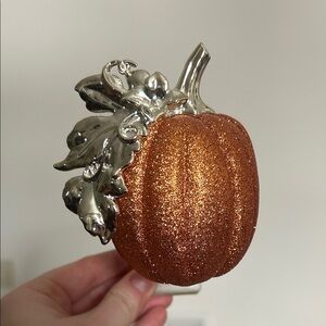 Bath & Body Works: Glittery Orange Pumpkin with Silver Leaves Wall Plug In